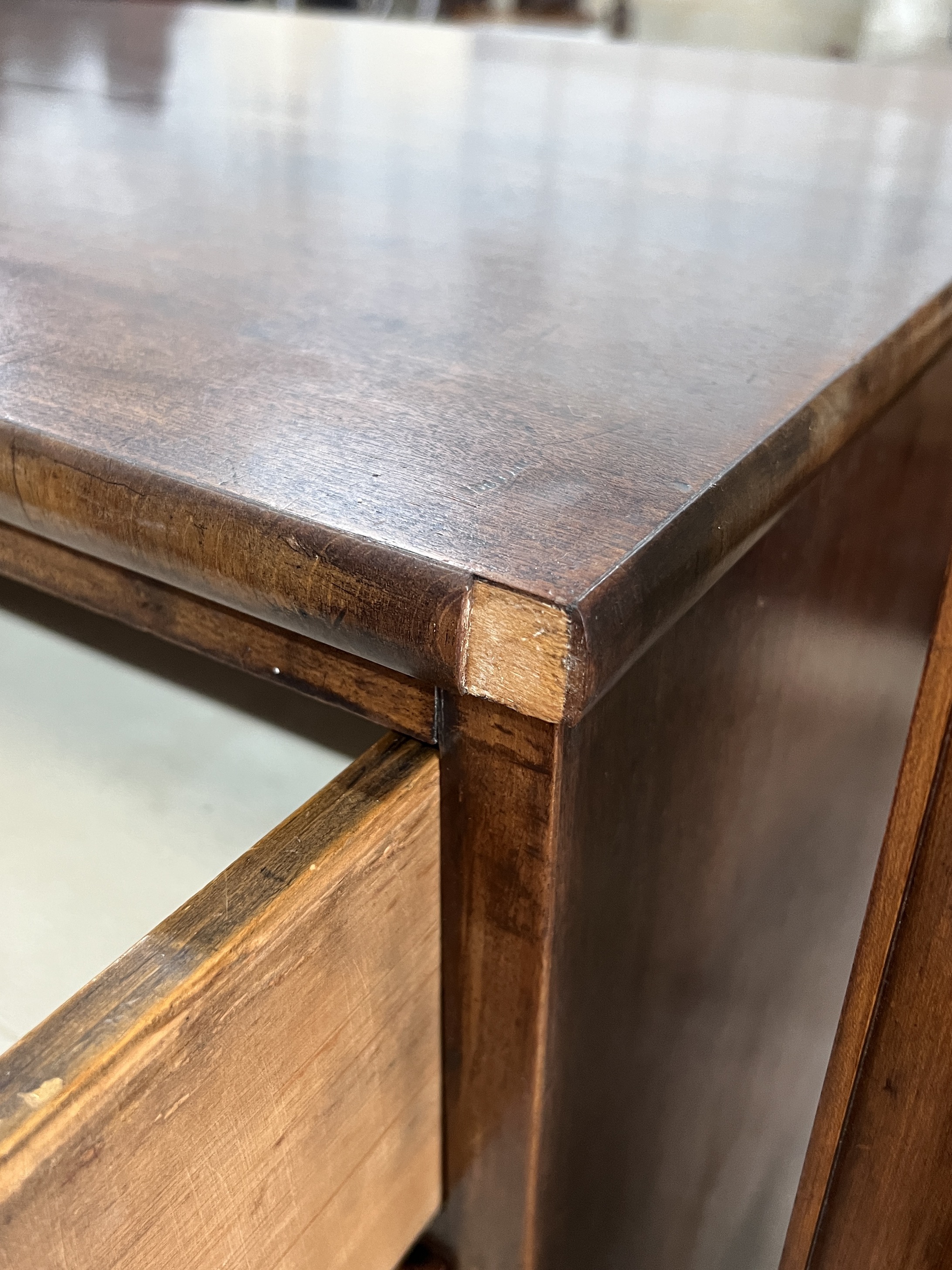 A George IV mahogany seven drawer chest, width 119cm, depth 56cm, height 119cm